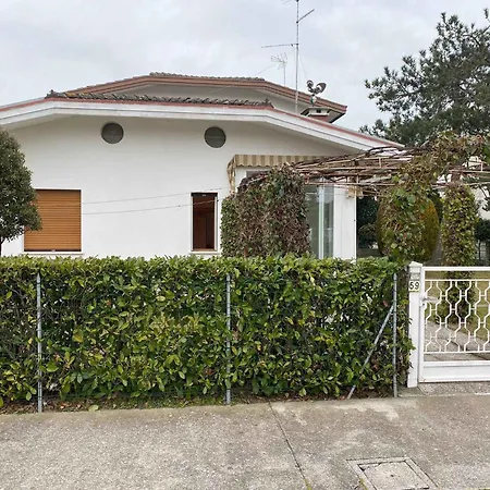In 49968 Daire Bibione